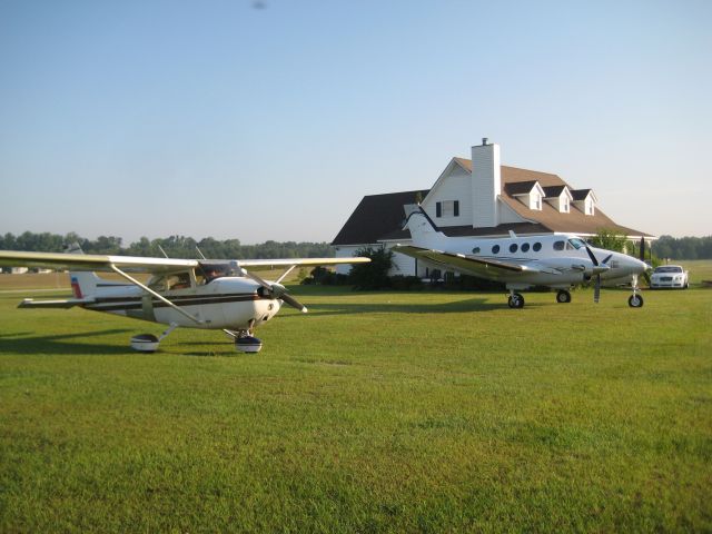 Cessna Skyhawk (N5200D)