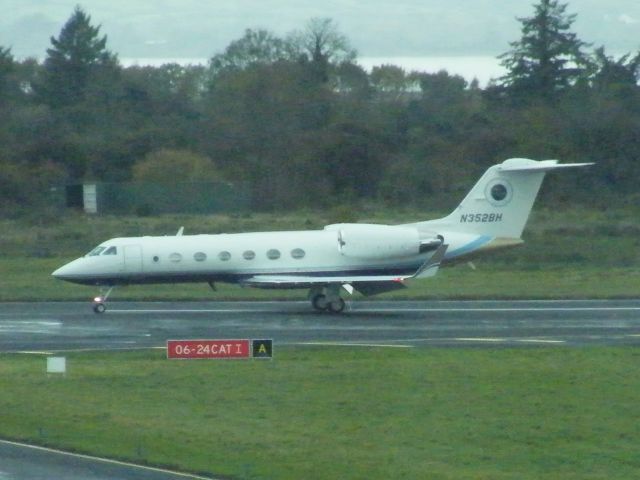 Gulfstream Aerospace Gulfstream IV (N352BH) - N352BH GULFSTREAM IV-SP CN 1393  GE CAPITAL CORP ACFT GROUP  TWC AVIATION INC BURBANK CA