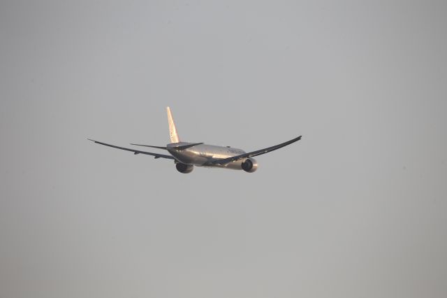 BOEING 777-300ER (TC-LJC)