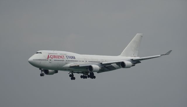 Boeing 747-400 (HS-STI)