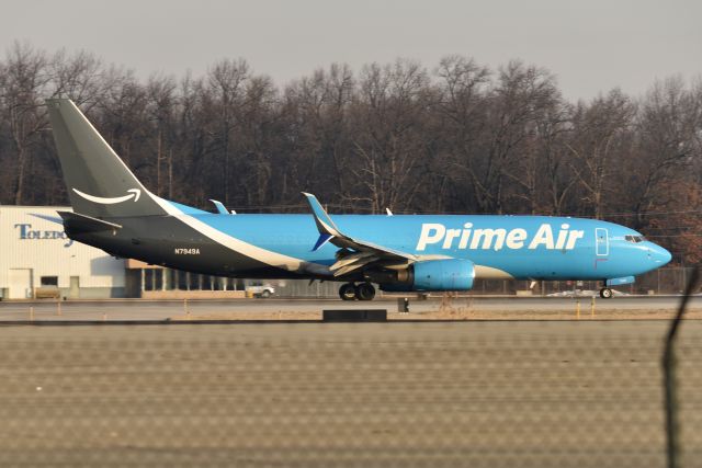 Boeing 737-800 (N7949A) - Operating for Prime. Shown rolling out on Runway 7 on 03-02-22