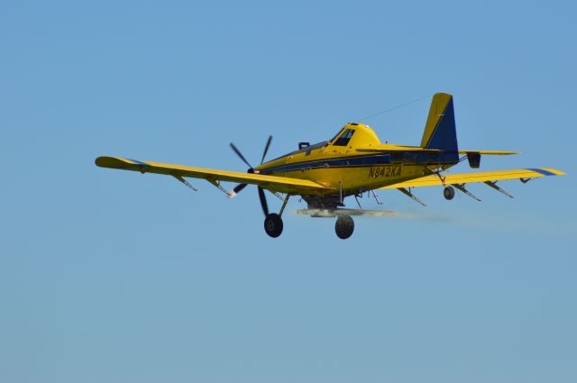 N842KA — - 2015 Air Tractor spreading dry fertilizer over a tasseled Iowa corn field