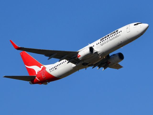 Boeing 737-800 (VH-VXG) - Getting airborne off runway 23 on a beautiful Adelaide autumn day. Thursday 12th April 2012.