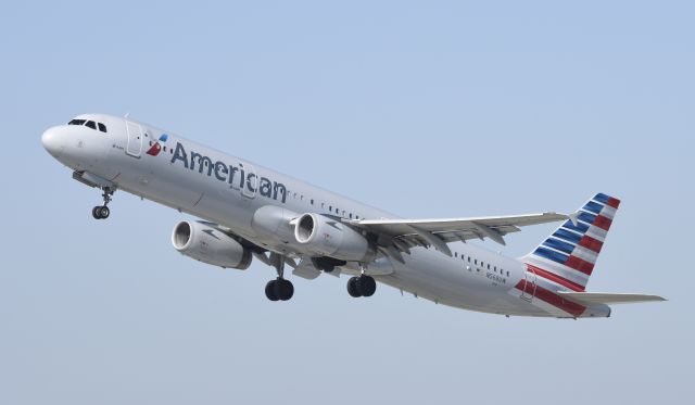 Airbus A321 (N568UW) - Departing LAX on 25L