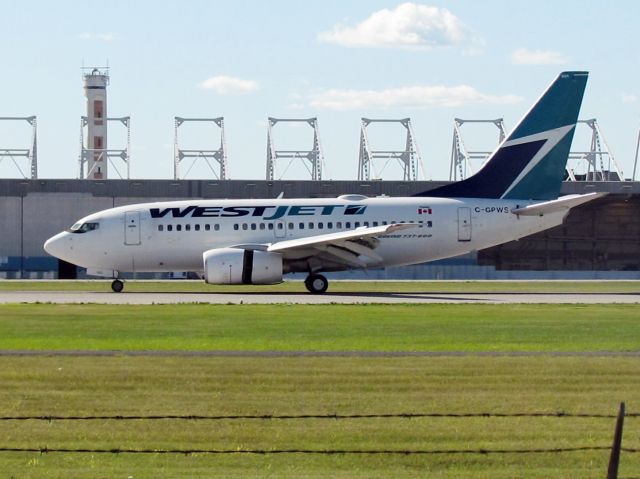 BOEING 737-600 (C-GPWS)