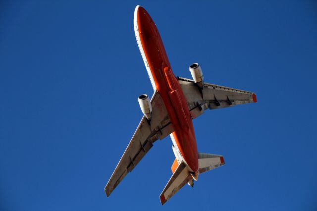 McDonnell Douglas DC-10 (N17085) - Tanker 911 banks right and heads north to the Bagley Fire Complex.