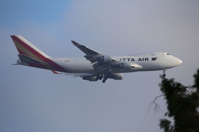 Boeing 747-400 (N712CK)