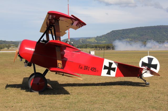 Cessna Skyhawk (N425) - Fokker Dr. I (Replica)br /Photo: 06.05.2017