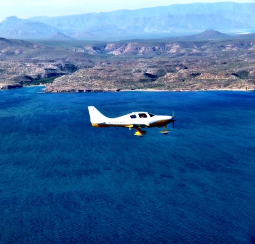 Cessna 400 (N1302C) - Flying over the Gulf of Mexico