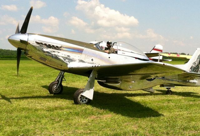 North American P-51 Mustang (N151AM)