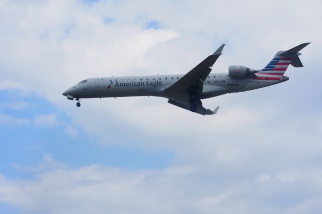 Canadair Regional Jet CRJ-200 (N500AE)