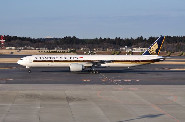 BOEING 777-300 (9V-SWN) - 2012/3/14