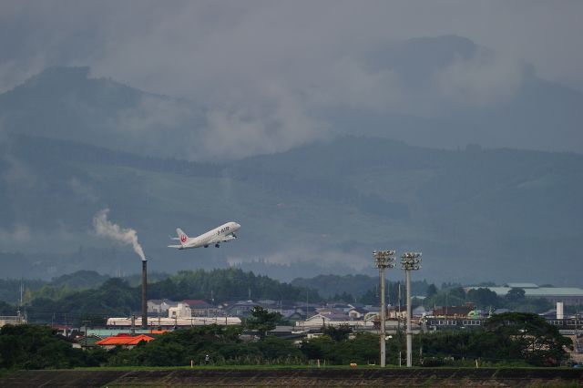 Embraer 170/175 (JA225J)