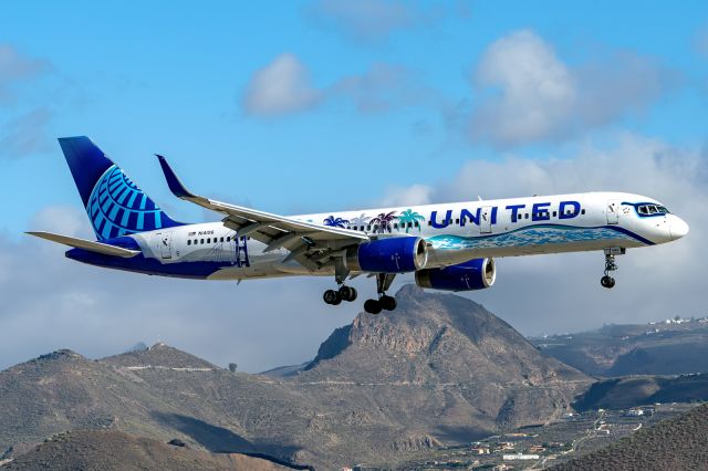 Boeing 757-200 (N14106) - this pic taken on TENERIFE-SOUTH CANARY ISLANDS