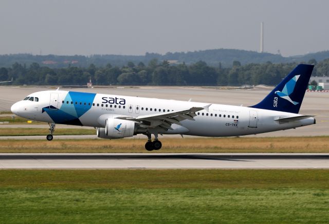 Airbus A320 (CS-TKK)