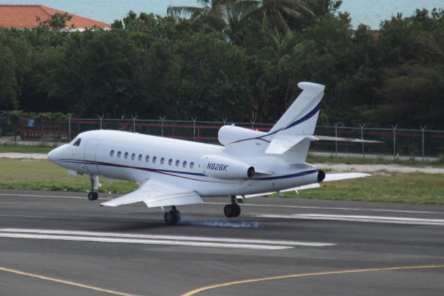 Dassault Falcon 900 (N826K)