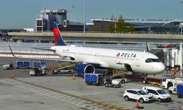 Airbus A321neo (N502DX) - Delta Air Lines Airbus A321-271NX N502DX in New York JFK 