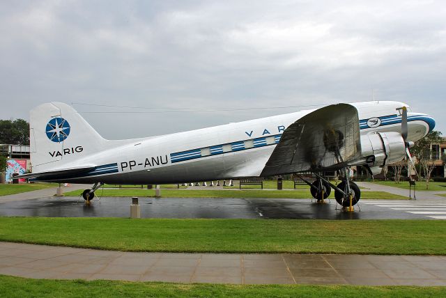 Douglas DC-3 (PP-ANU)