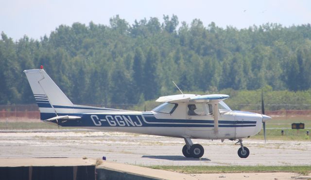 Cessna Commuter (C-GGNJ)