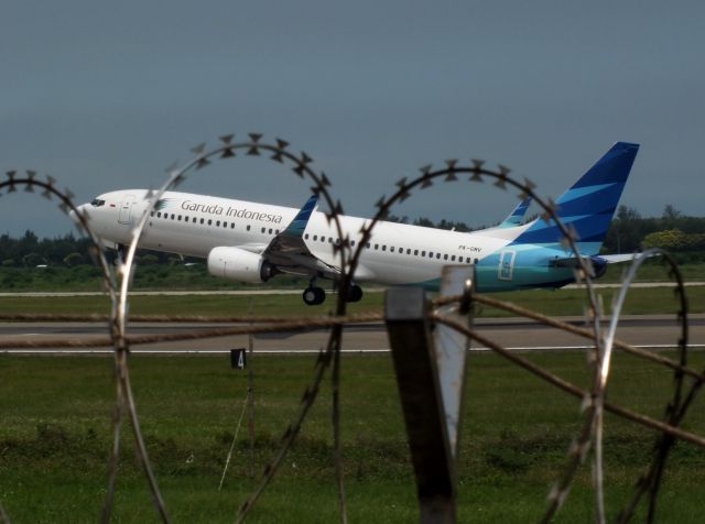 Boeing 737-800 (PK-GMV)