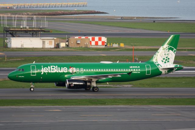 Airbus A320 (N595JB) - First photo of N595JB in new Boston Celtics livery to Flightaware! 