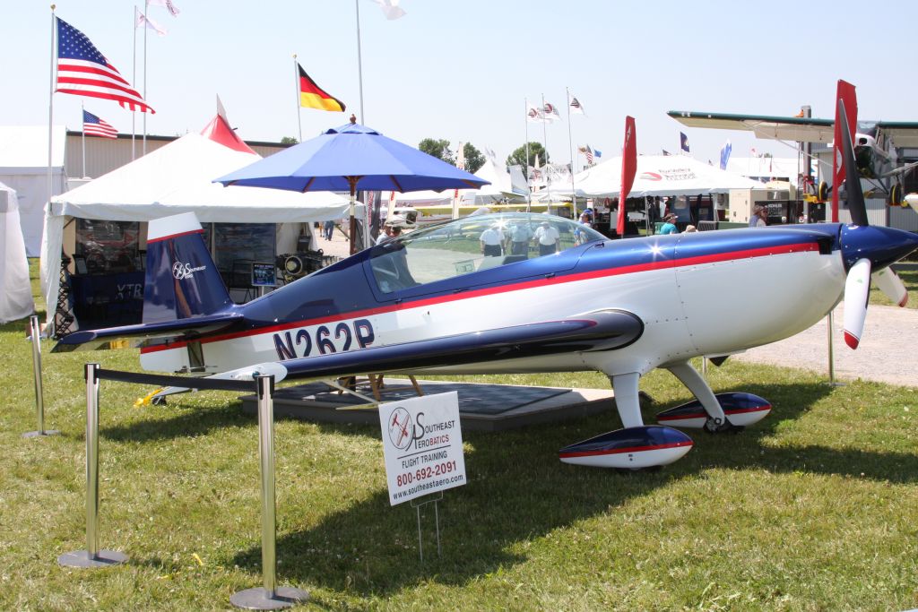 N262P — - OSHKOSH 08