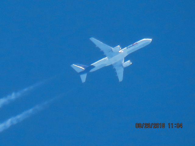 Boeing 757-200 (N930FD)