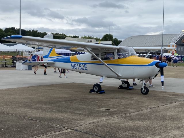 Cessna Skyhawk (N6152E) - Date Taken: September 10, 2022br /From the 2022 Smoky Mountain Airshow, starring the US Navy Blue Angels!