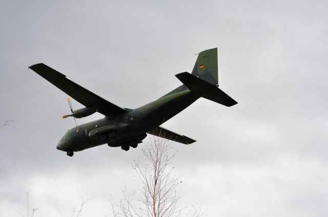 TRANSALL C-160 (N5046) - approach to runway 26