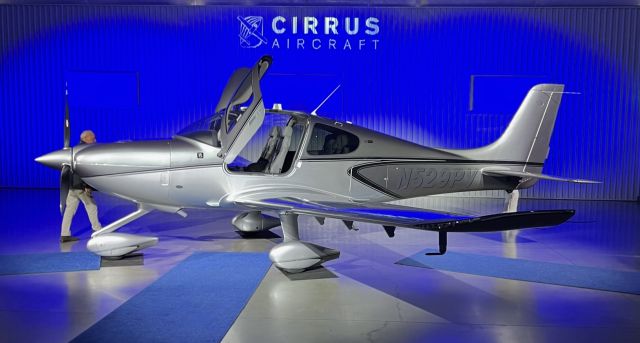 Cirrus SR-22 (N639PV) - New plane delivery 