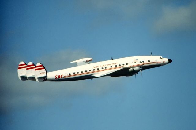 Lockheed EC-121 Constellation (N6937C)