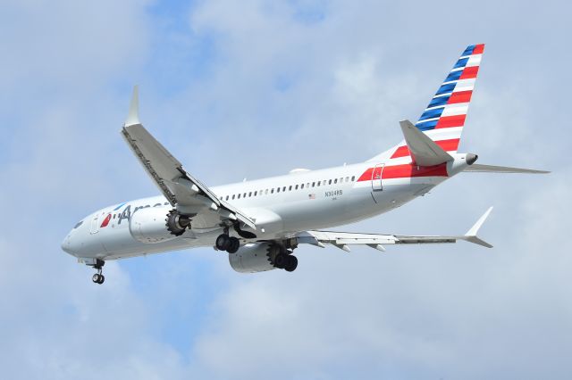Boeing 737 MAX 8 (N304RB)