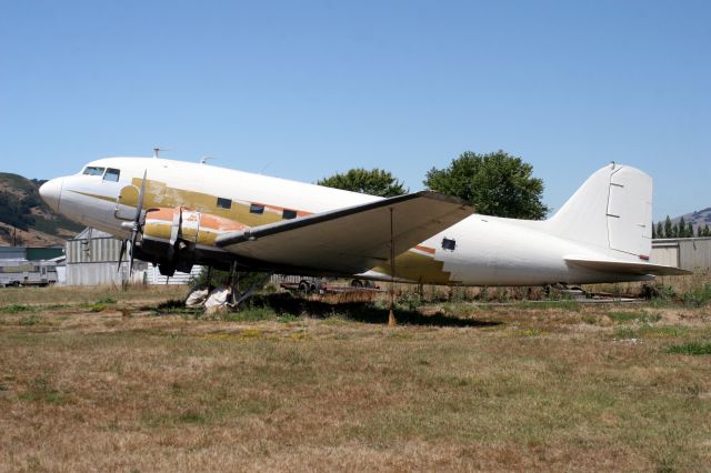 Douglas DC-3 (N139D) - 03-Aug-11