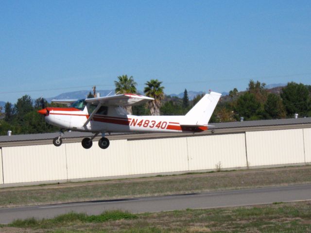 Cessna 152 (N48340) - TAKING OFF FROM RWY 24