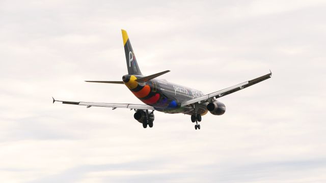 Airbus A320 (N706JB)