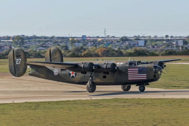 Consolidated B-24 Liberator (N24927)