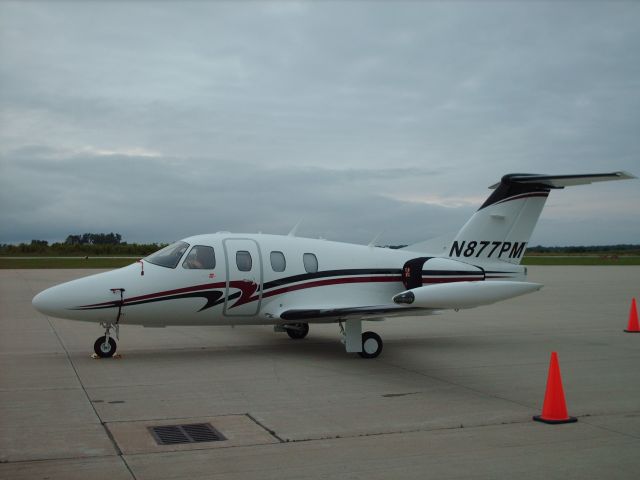 Eclipse 500 (N877PM)