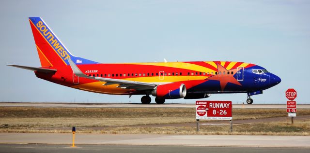 BOEING 737-300 (N383SW) - Blasting off from runway 8.