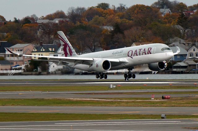 Airbus A350-900 (A7-ALB) - Qatari 743 arriving from Doha, Qatar