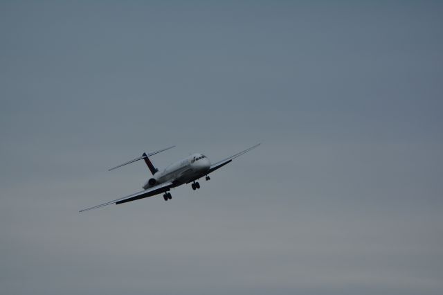 McDonnell Douglas MD-88 (N935DL)