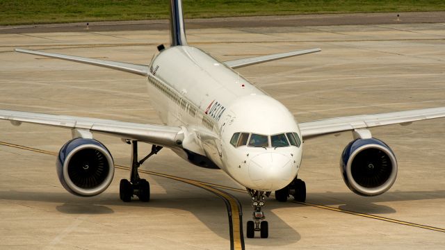 Boeing 757-200 (N551NW)