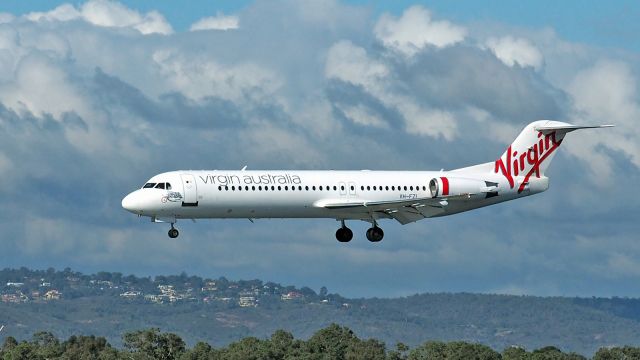 Fokker 100 (VH-FZI) - Fokker 100. Virgin Australia VH-FZI Rwy 03 YPPH, 120618