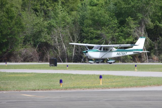 Cessna Skyhawk (N5755T) - Volunteer pilot for Young Eagles Flights at Tri-County