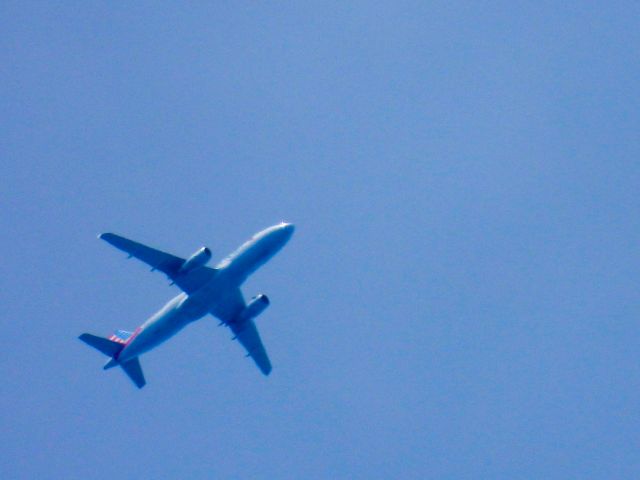 Airbus A320 (N649AW) - AAL2581br /DFW-MKEbr /07/25/22