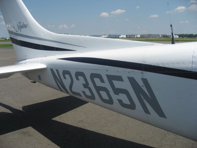 Cessna Skylane (N2365N)