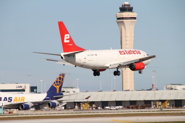 BOEING 737-400 (XA-EMX)