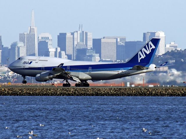 Boeing 747-400 (JA404A) - 1/15/2006 A very clear day for SFO