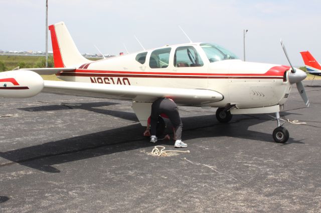 Beechcraft Bonanza (33) (N8614Q)