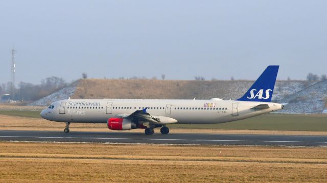 Airbus A321 (OY-KBL) - SAS Airbus A321-232 OY-KBL in Copenhagen 