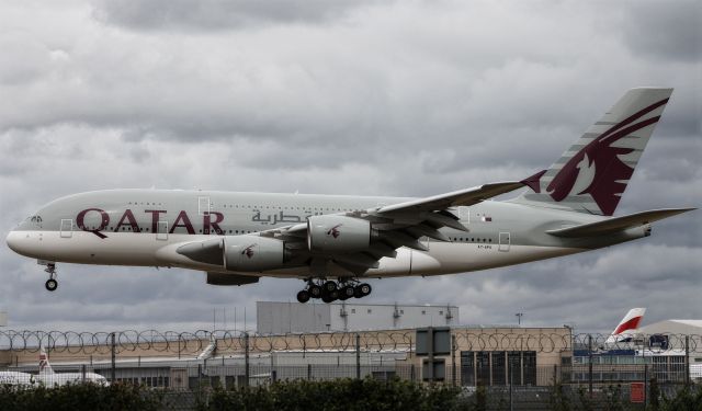 Airbus A380-800 (A7-APA)